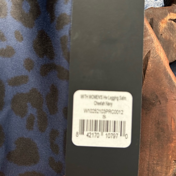 WTH Cheetah Leggings - Picture 2 of 4